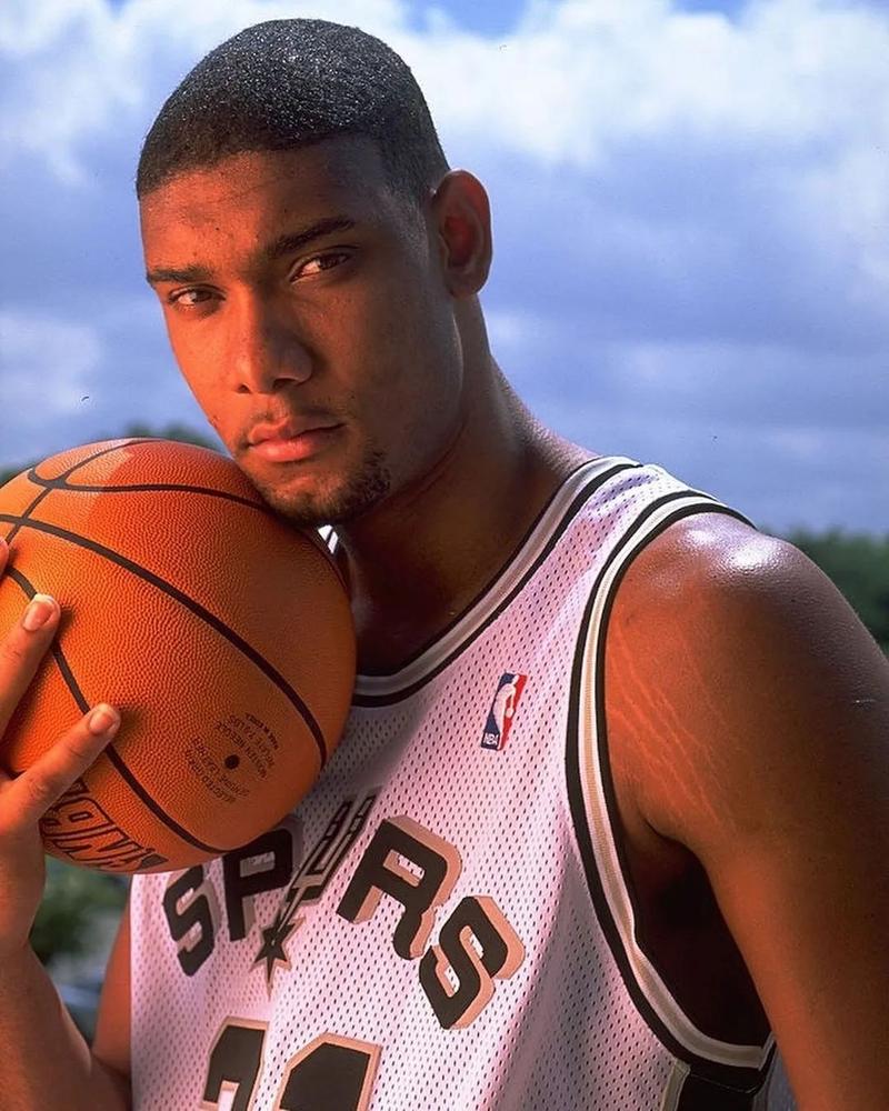 太阳官方晒杜兰特上一次带队23分逆转公牛