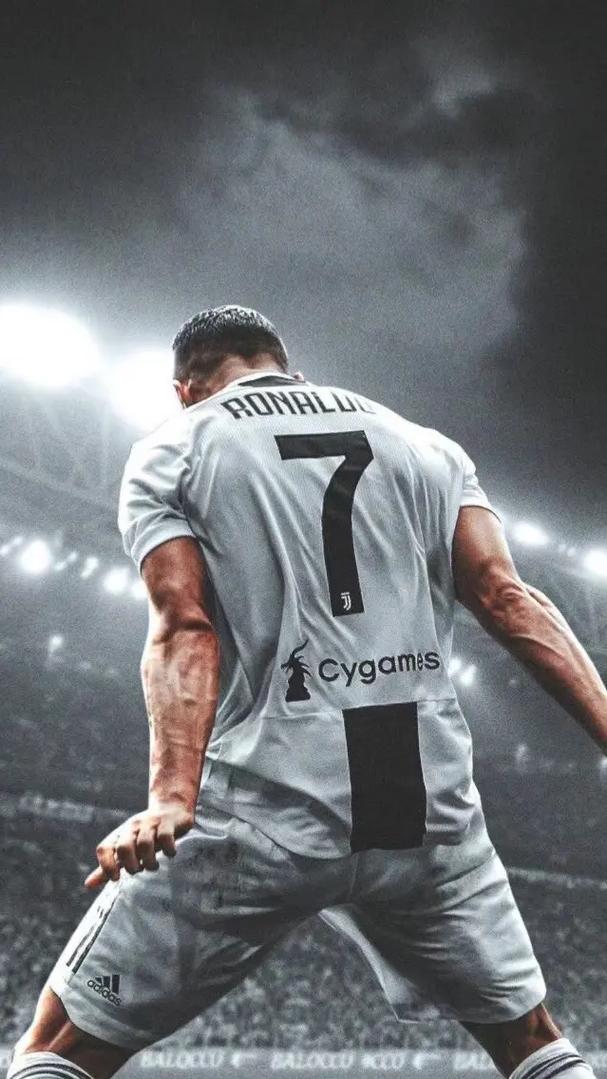 22分17板！小杨终于打成了奥尼尔！31+19+16+13！登哥真炸了！