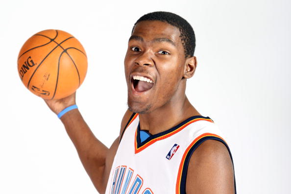 三分球！詹姆斯生涯50000分，达成连场里程碑