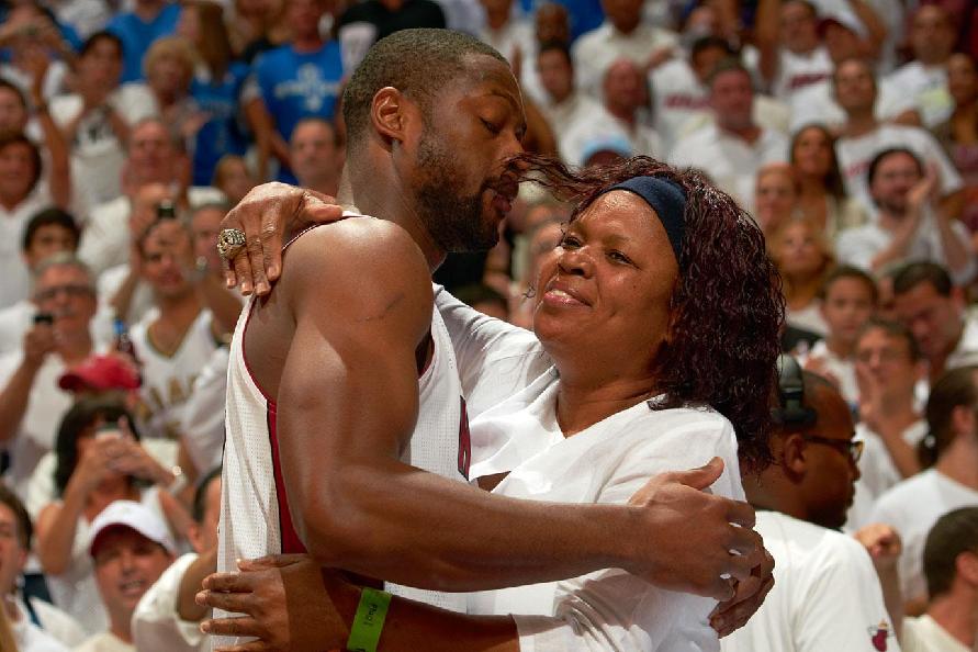 斯卢茨基：申花没法像川崎国内联赛全替补 不被看好但一切皆可能